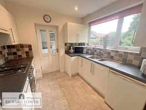 Kitchen- click for photo gallery